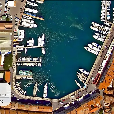 Absolute St Tropez Apartment *